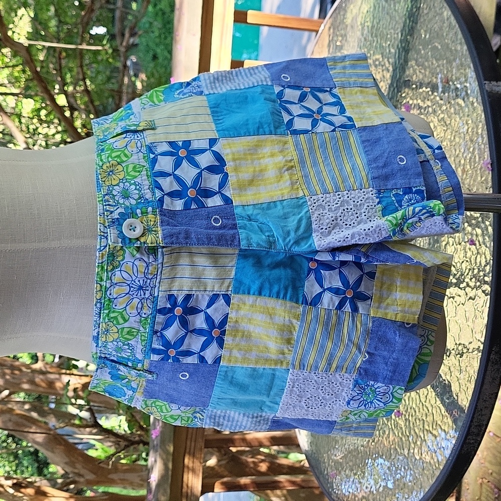 Ladies Lilly Pulitzer shorts, patchwork, floral, eyelet, blue, yellow, sz 4